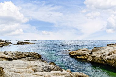 Costa Brava 'daki Cam de Ronda sahil yolunun güzel deniz manzarası, Platja d' Aro 'dan Sant Antoni de Calonge' a kadar. Cala del Pi