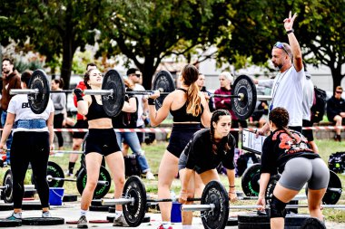 Granollers, Barcelona; 25 Ekim 2025: Buffalo CrossFit Oyunları katılımcıları Granoller Çiftliği 'nde