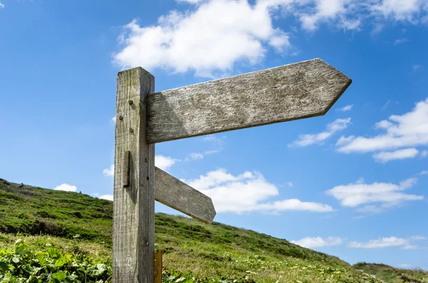 Blank Wooden Signpost — Stock Photo, Image