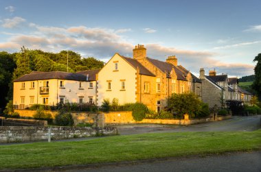 Evlerden gün batımında