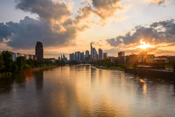 Frankfurt Panorama Při Západu Slunce Létě — Stock fotografie