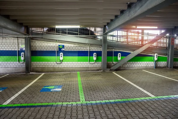 Deserted Charging Station Electric Cars Muty Storey Car Park Frankfurt — Stock Photo, Image