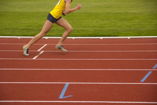 Girl start running — Stock Photo, Image