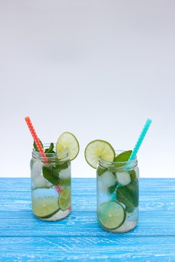 Geleneksel yaz içki mojito