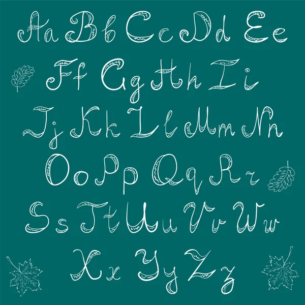 Disegnato a mano Doodle Font e Leaves.Chalk Scribble Alfabeto su Sfondo verde . — Vettoriale Stock