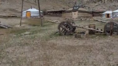 Orta Çağ'da çölde yurt