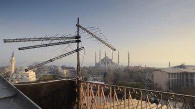 Çatı Camii ve Tv anteni
