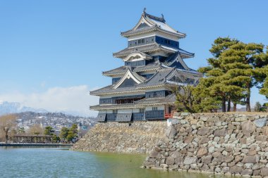 Kışın, Nagano, Japonya Matsumoto geleneksel Kalesi tutun