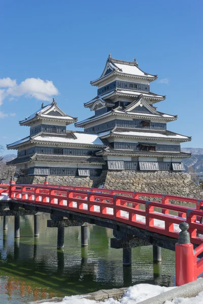 Kışın, Nagano, Japonya Matsumoto geleneksel Kalesi tutun