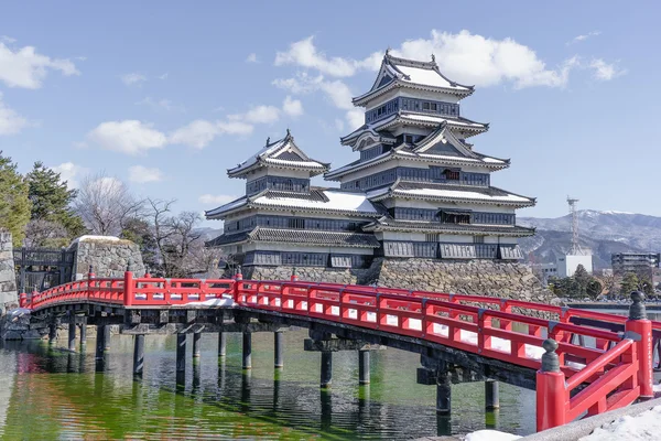 Kışın, Nagano, Japonya Matsumoto geleneksel Kalesi tutun