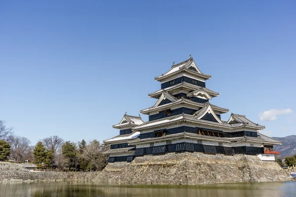 Kışın, Nagano, Japonya Matsumoto geleneksel Kalesi tutun