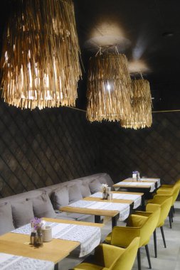 Masaları hazır et..