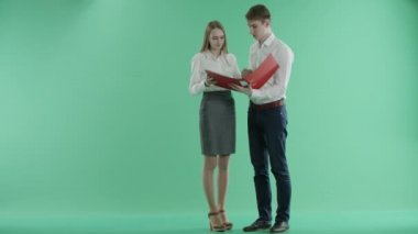 belgeler ve imzalama işadamı işkadını