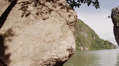 Kıyıdan güzel ada