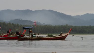 Tekne ve akşam deniz