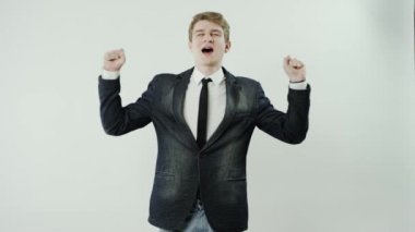 genç adam başarı zevk