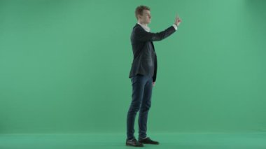 işadamı ve dokunmatik ekran teknolojisi