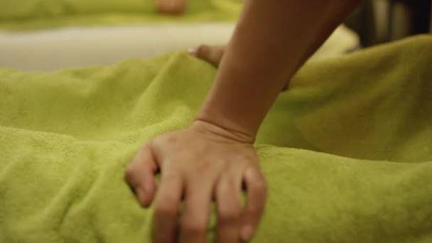 Thailändsk massage för ett par — Stockvideo