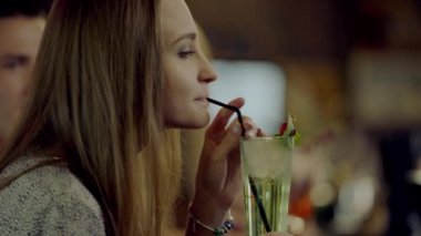 kamışla kokteyl zevk