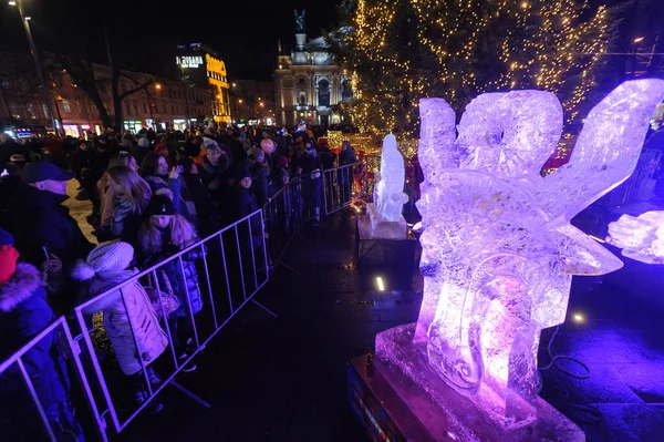 Lwów Ukraina Stycznia 2021 Wystawa Rzeźb Lodowych Autorstwa Artystów Darii — Zdjęcie stockowe