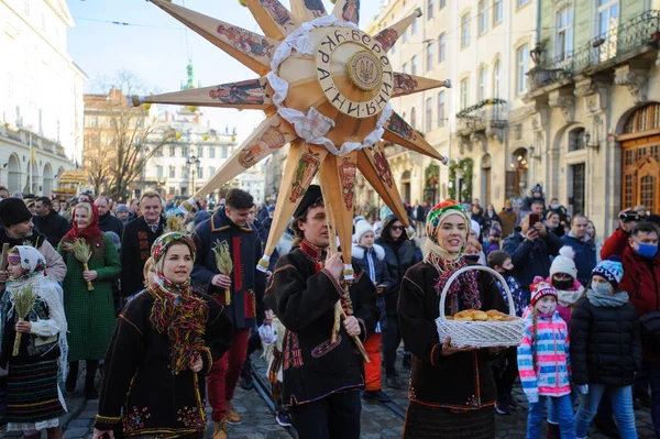 Lviv Ukraine January 2021 Ukrainians Sing Christmas Carols Carry Decorated — Stock Photo, Image