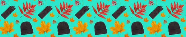 Naadloos patroon van herfst accessoires en bladeren. — Stockfoto