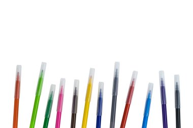 Beyaz arka planda izole edilmiş 12 tane çok renkli işaret seti var. Okul, ofis ve hobiler için evrensel işaretler.