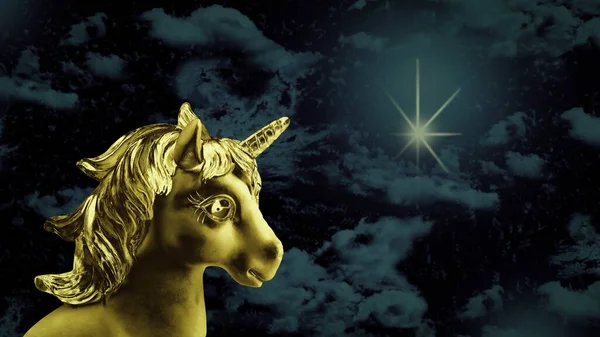 Unicornio Dorado Fondo Del Cielo Nocturno Con Una Estrella Brillante — Foto de Stock