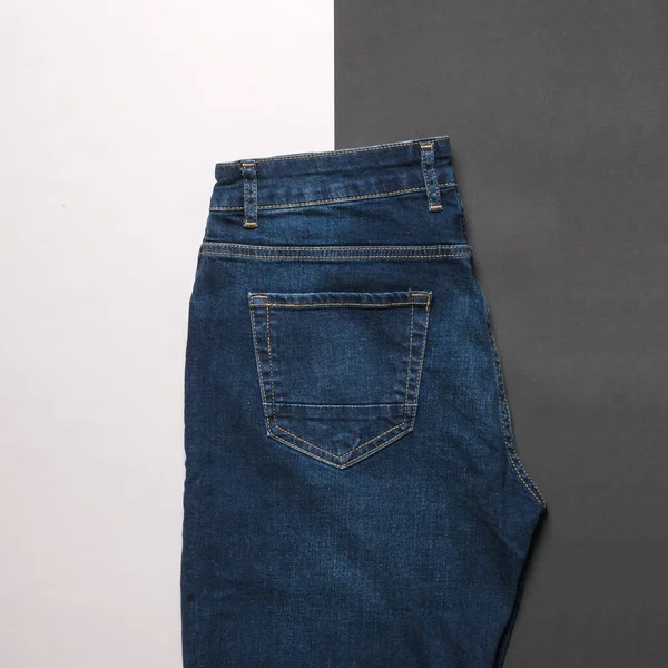 Donkere Herenjeans Een Zwart Witte Achtergrond Jeans Spijkerbroeken — Stockfoto