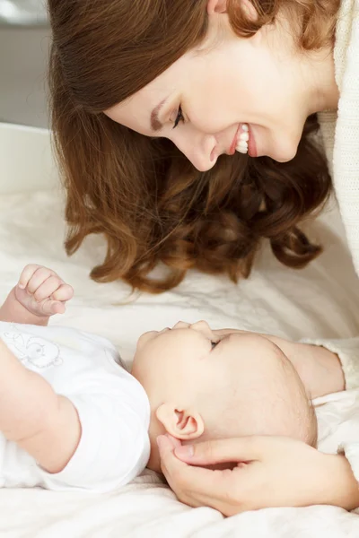 Mom and her newborn baby. Mother's day — Stock Photo, Image