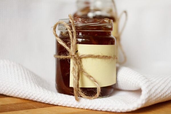 Апельсиновый джем в банке
.