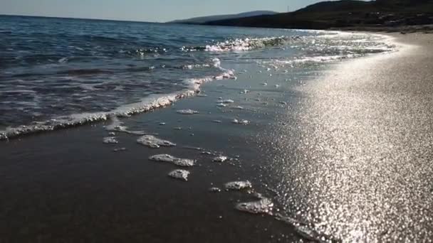 Beautiful view of a waves in slow motion. — Stock Video