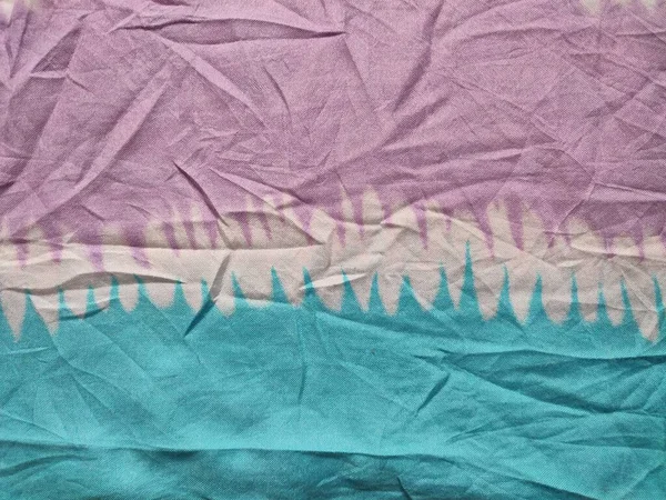 Pembe, mavi ve beyaz motifin çizgili arkaplan deseni