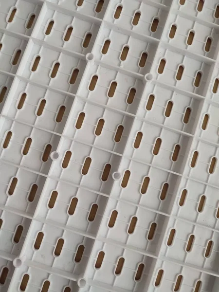 beyaz plastik delikli panel deseni ve arkaplan