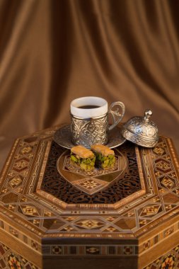Kahve ile Türk baklava
