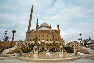 Kahire, Ahmed Ali Camii önü Baha