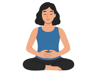 Nilüfer pozisyonunda meditasyon yapan kadın gözleri kapalı, elleri karnında, beyaz arka planda izole halde. Farkındalık, rahatlama, yoga, sağlık, iç huzur kavramı.