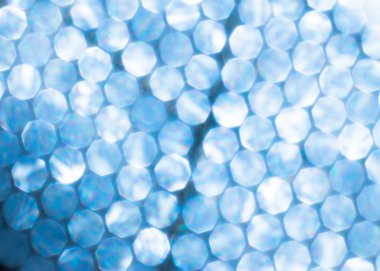 Mavi metalik ışık şenlikli arka plan. Soyut Noel olan parlak arka plan bokeh odaklanmamış ile gümüş ışıkları