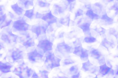 Mor Metalik ışık şenlikli arka plan. Soyut Noel defocused bokeh gümüş ışıkları ile parlak arka plan olan