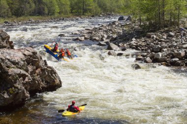 Khara-Murin, Rusya Federasyonu - 28 Mayıs. Khara-Murin L nehirde rafting