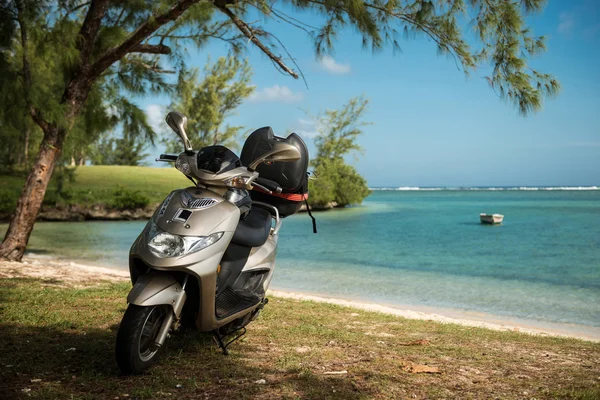 Mauritius beach civarındaki scooter