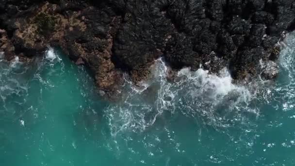 Ocean Waves Breaking On Reef — Stock Video