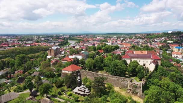 Burg in Uzhgorod Luftbild Stadtansicht — Stockvideo