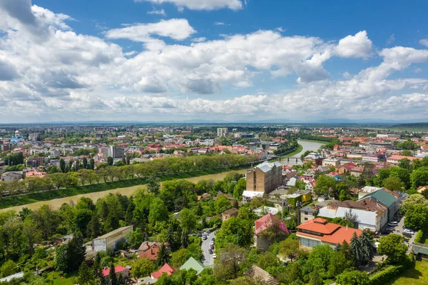 El panorama aéreo Uzhgorod vista de la ciudad Imagen De Stock