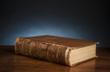 eski yasal kitap 