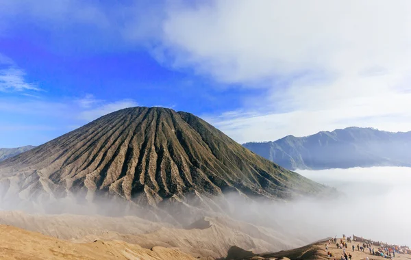 Montagna Batok e dune di sabbia — Foto Stock