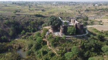 Tarihi kale insansız hava aracı görüntüsü eski tepe savunmasını gözler önüne serdi