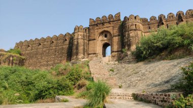Rohtas kalesi Badshahi kapısı kraliyet gücünün sembolü.