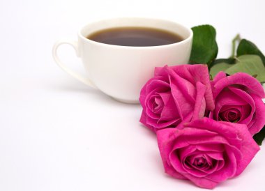 fincan kahve ve güller