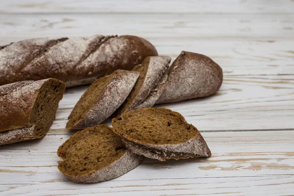 Gesneden zelfgebakken brood — Stockfoto